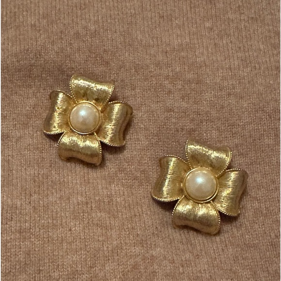Vintage Givenchy Earrings - Picture 4 of 6